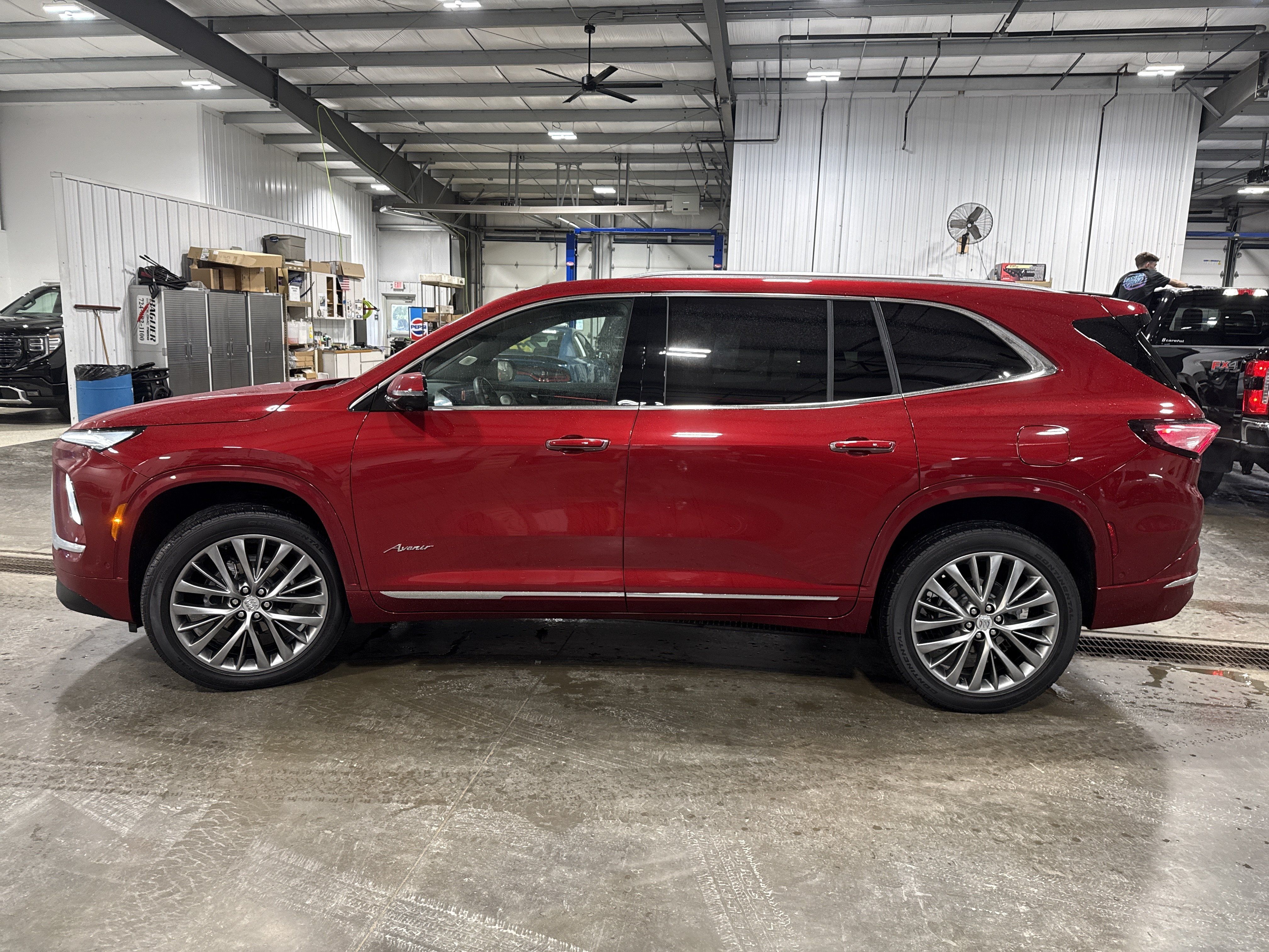 Used 2026 Buick Enclave Avenir w/ Super Cruise Package AWD/4WD image 5