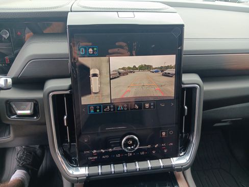 New 2026 GMC Yukon XL Denali AWD/4WD image 11