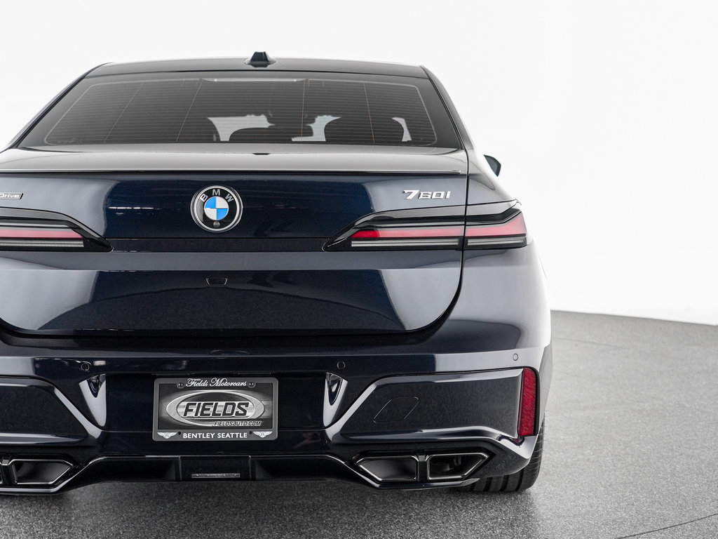 Used 2024 BMW 760i xDrive AWD/4WD image 45