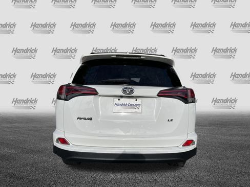 Used 2016 Toyota RAV4 LE image 8