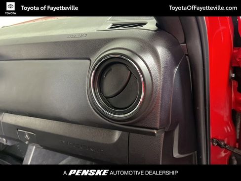 Used 2023 Toyota Tacoma TRD Off-Road w/ Advanced Technology Package image 9