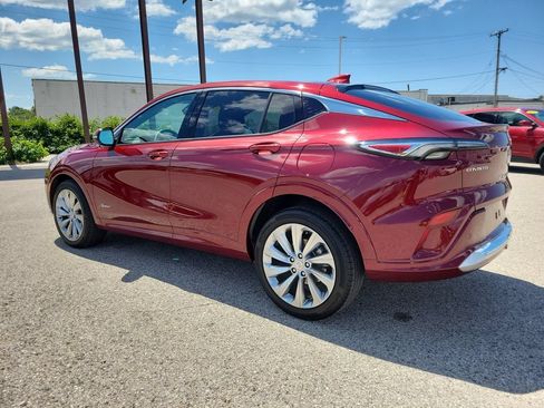 Certified 2025 Buick Envista Avenir FWD image 3