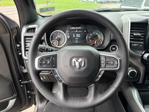 Used 2025 RAM 1500 Big Horn AWD/4WD image 13