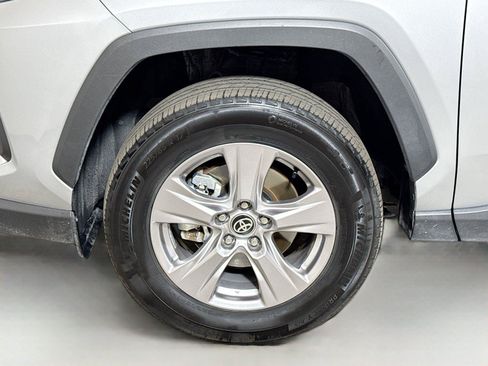 Used 2025 Toyota RAV4 XLE FWD image 28