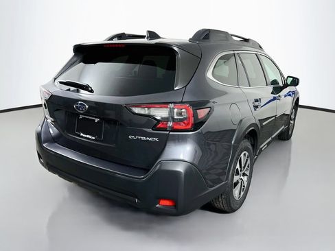 Used 2023 Subaru Outback Premium AWD/4WD image 9