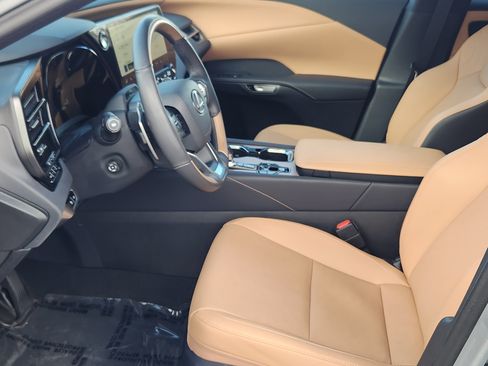 Used 2025 Lexus RX 350h image 14