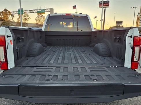 Used 2020 Ford F450 Platinum w/ FX4 Off-Road Package image 25