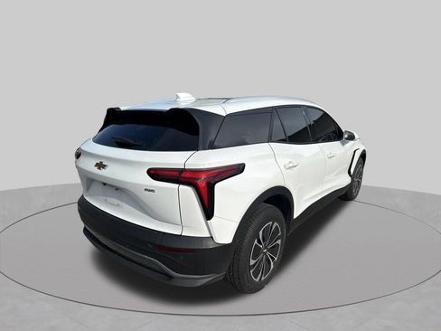 Used 2024 Chevrolet Blazer EV LT AWD/4WD image 6