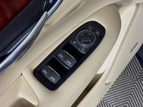 Used 2017 Cadillac XT5 Luxury w/ Driver Awareness Package image 21