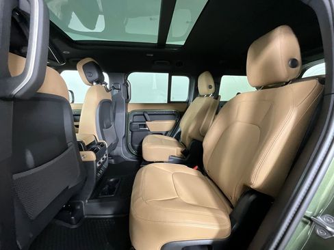 New 2026 Land Rover Defender 130 X-Dynamic SE AWD/4WD image 5