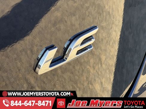 Used 2025 Toyota Corolla LE image 11