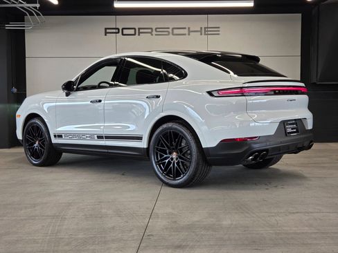 Certified 2026 Porsche Cayenne Coupe w/ Premium Package Plus AWD/4WD image 3