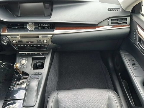 Used 2013 Lexus ES 350 FWD image 28