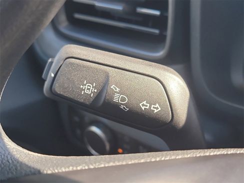 New 2025 Ford Maverick XL image 29