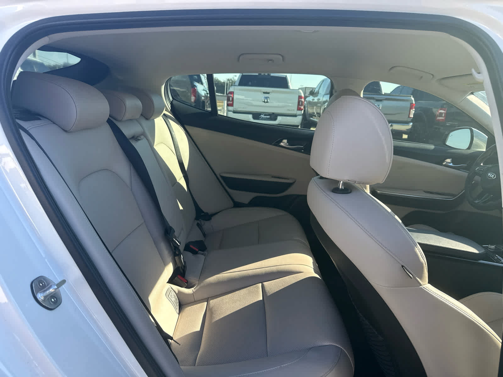 Used 2019 Kia Stinger RWD image 9