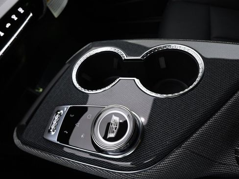 New 2025 Cadillac Optiq Sport 2 w/ LPO, ONYX Package image 30