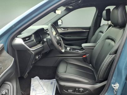 New 2026 Jeep Grand Cherokee Limited w/ Limited Altitude Package
