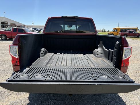 Used 2019 Nissan Titan PRO-4X AWD/4WD image 23