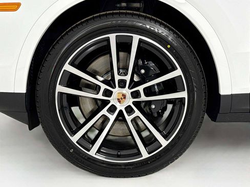 New 2026 Porsche Cayenne E-Hybrid image 33