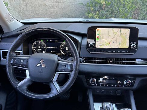 Used 2023 Mitsubishi Outlander SEL AWD/4WD image 26