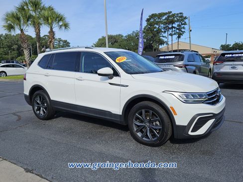 Used 2022 Volkswagen Tiguan SE FWD image 7