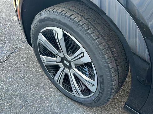 New 2025 Cadillac Escalade IQ Luxury 2 image 6