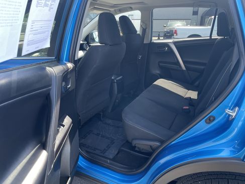 Used 2017 Toyota RAV4 XLE w/ All Weather Liner Package AWD/4WD image 25