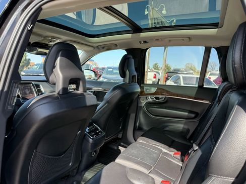 Used 2016 Volvo XC90 T6 Momentum w/ Momentum Plus Package AWD/4WD image 17