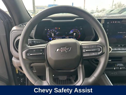 Used 2025 Chevrolet Colorado Trail Boss image 14