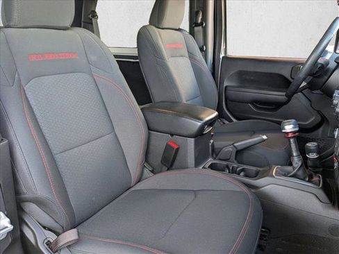 Used 2022 Jeep Wrangler Rubicon w/ Steel Bumper Group image 22