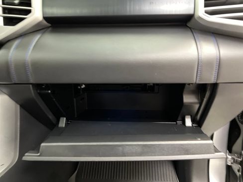 Used 2024 Toyota Tundra Platinum RWD image 35