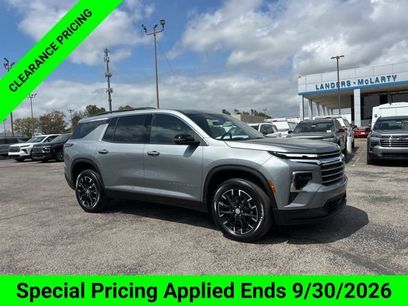 New 2026 Chevrolet Traverse LT w/ Sun and Wheel Package