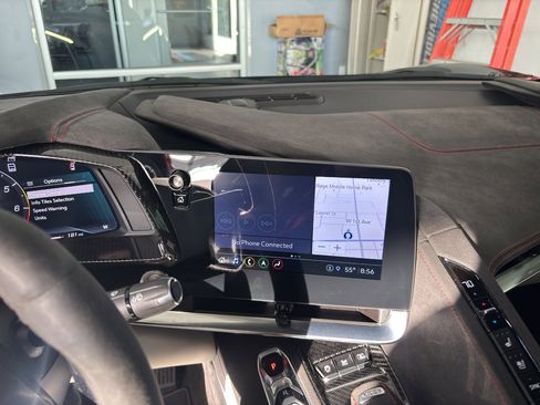 Used 2023 Chevrolet Corvette Stingray Premium Cpe w/ Z51 Performance Package image 30