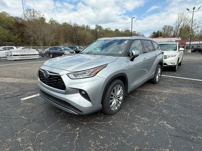 Used 2023 Toyota Highlander Platinum