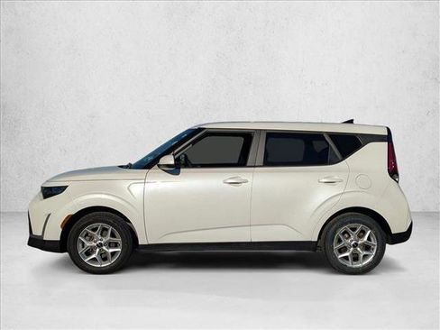 Used 2023 Kia Soul LX w/ Option Group 015 image 9