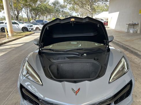 Used 2025 Chevrolet Corvette Z06 image 18