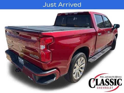 Used 2021 Chevrolet Silverado 1500 High Country w/ Technology Package image 9