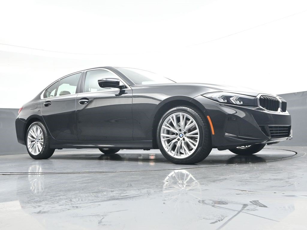 Used 2024 BMW 330i Sedan w/ Convenience Package RWD image 27