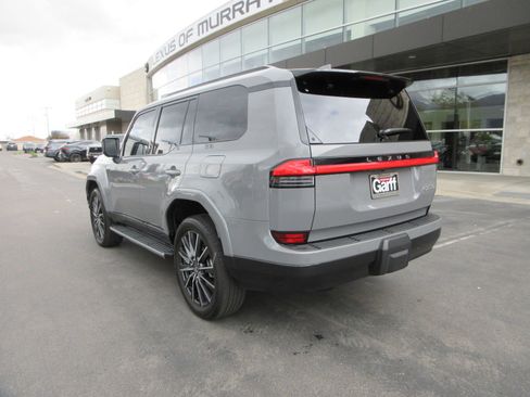 Used 2025 Lexus GX 550 w/ Accessory Package (Z1) image 5