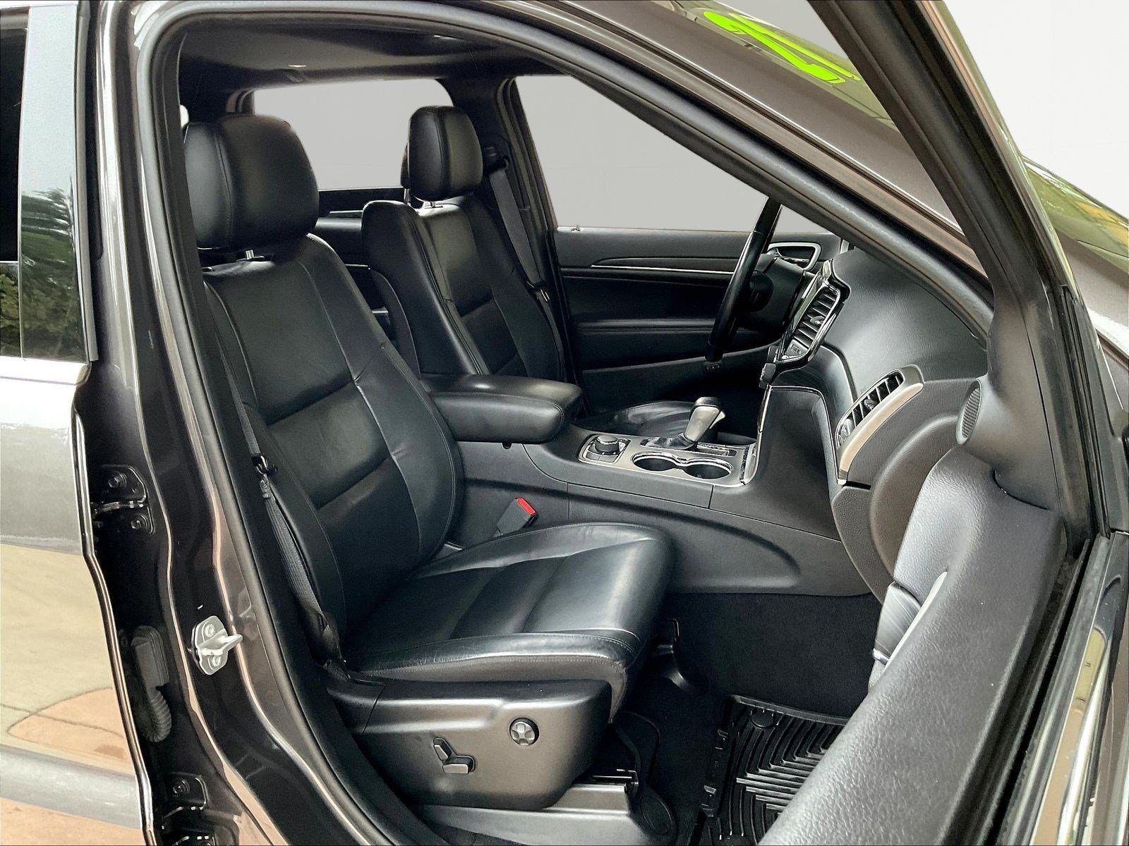 Used 2021 Jeep Grand Cherokee Limited AWD/4WD image 29