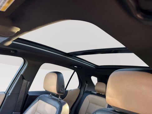 Certified 2024 Chevrolet Equinox Premier image 8