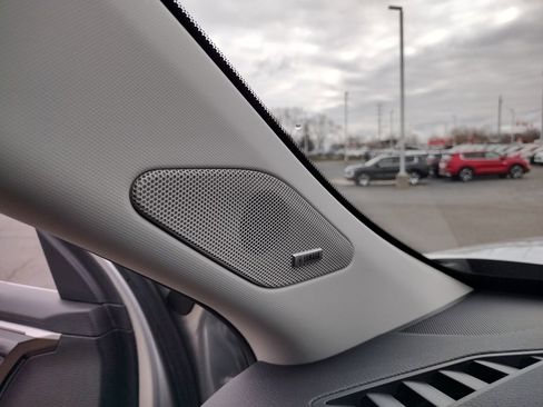 New 2025 Mitsubishi Outlander SEL image 22