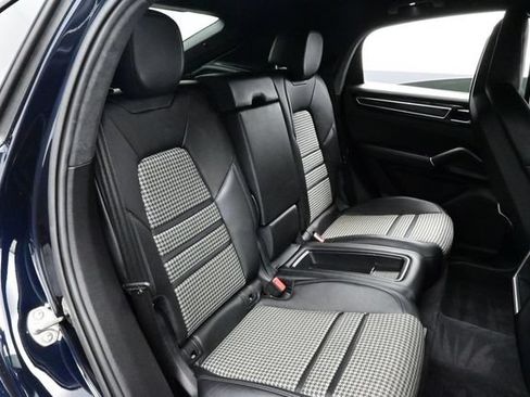 Certified 2023 Porsche Cayenne GTS AWD/4WD image 17