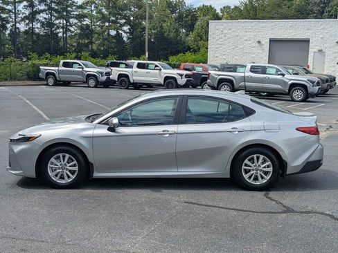 Used 2026 Toyota Camry LE FWD image 4
