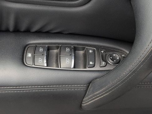 Used 2023 Nissan Armada SL w/ Captain's Chairs Package RWD image 18