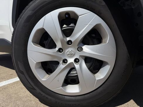 Used 2024 Toyota RAV4 LE image 10