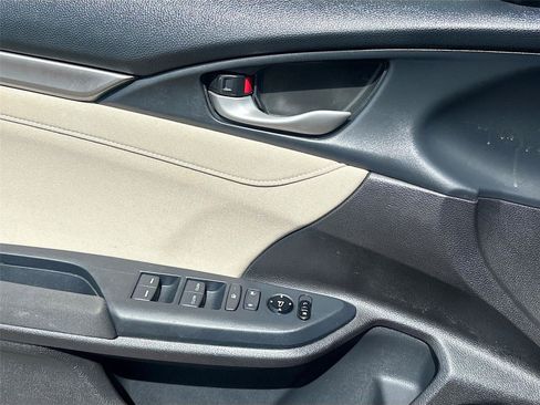 Used 2020 Honda Civic EX image 17