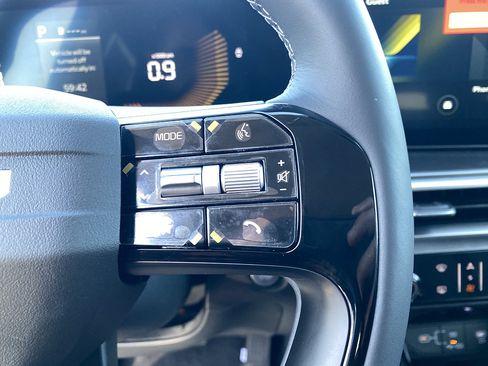 New 2026 Kia Sorento LX FWD image 15