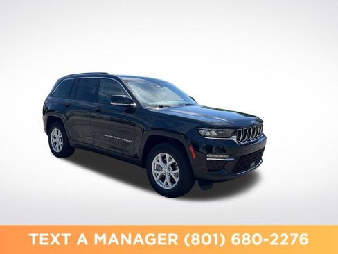 Used 2023 Jeep Grand Cherokee Limited w/ Trailer Tow Prep Group (B) AWD/4WD image 7