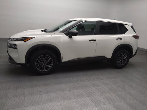 Used 2023 Nissan Rogue S FWD image 2